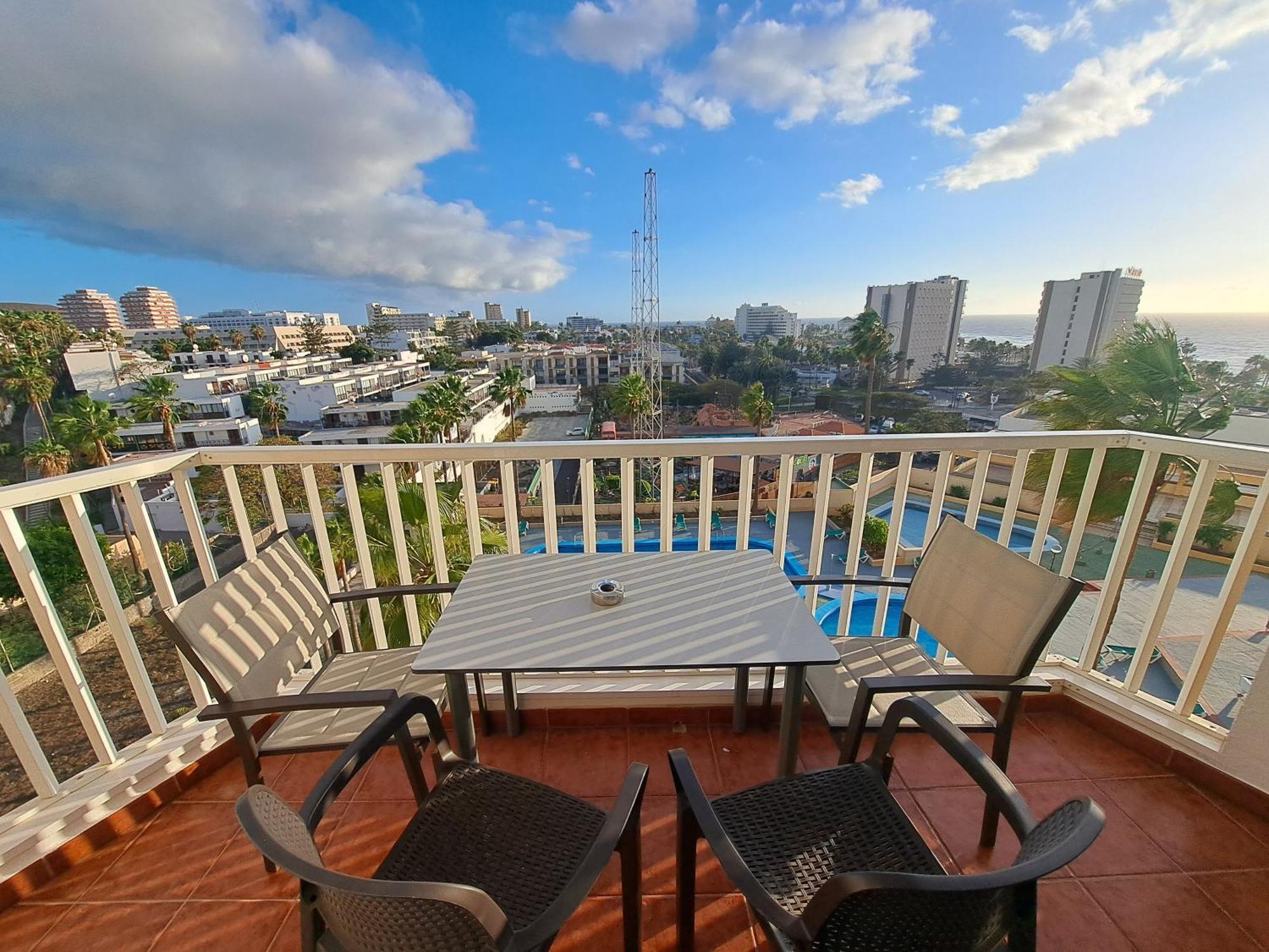 Spanish Sunrise Americas Apartment *